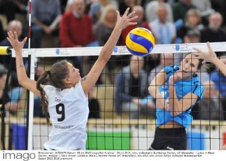 08.11.2015, xtkx, Volleyball 1.Bundesliga Damen, VC Wiesbaden - Ladies in Black Aachen, emspor .l. Dora Grozer (Ladies in Black), Jennifer Pettke (VC Wiesbaden),