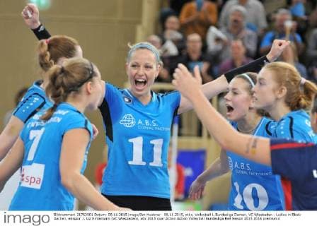 08.11.2015, xtkx, Volleyball 1.Bundesliga Damen, VC Wiesbaden - Ladies in Black Aachen, emspor .l. Liz Hintemann (VC Wiesbaden),