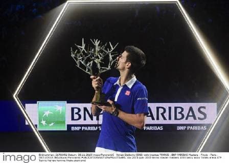 Novak Djokovic (SRB) with trophee TENNIS : BNP PARIBAS Masters - Finale - Paris - 08 11 2015 JBAutissier Panoramic 