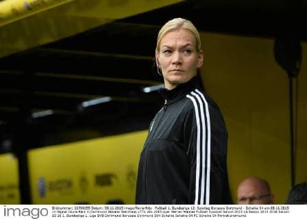 Fußball 1. Bundesliga 12. Spieltag Borussia Dortmund - Schalke 04 am 08.11.2015 im Signal Iduna Park in Dortmund Bibiana Steinhaus xTTx