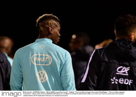 Fußball, Training Nationalteam Frankreich Paul Pogba - Training Nationalteam Frankreich - 09 11 2015 AnthonyBIBARD FEP Panoramic 
