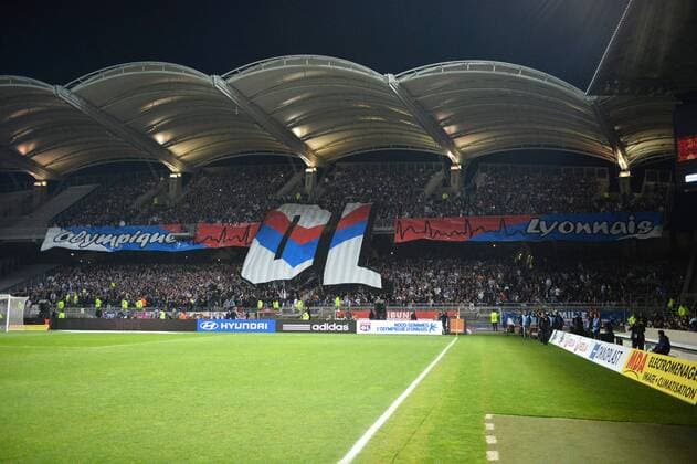Choreographie im Stade Gerland FOOTBALL : Olympique Lyon - Ligue 1 2015 2016 - 08 11 2015 AnthonyBIBARD FEP Panoramic 