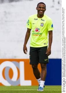 Treino da Sele??o no Corinthians SAO PAULO, Brazil - 09 11 2015: SELECTION TRAINING IN CORINTHIANS - Elias during Selection of training at Corinthians held at CT Joaquim Grava. (Photo: Marco Galv?o FotoArena)  MarcoxGalv?o