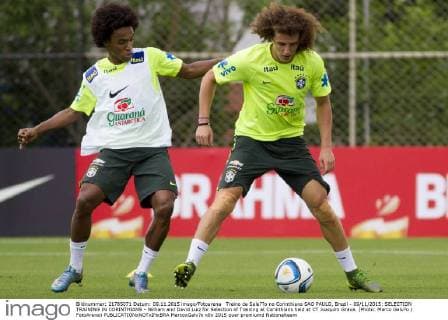 Treino da Sele??o no Corinthians SAO PAULO, Brazil - 09 11 2015: SELECTION TRAINING IN CORINTHIANS - William and David Luiz for Selection of Training at Corinthians held at CT Joaquim Grava. (Photo: Marco Galv?o FotoArena)  MarcoxGalv?o