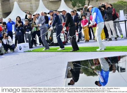Golf, Shanghai Masters, PK und Pressetermin Nov. 10, 2015 - Shanghai, People s Republic of China - The golfers JUSTIN PETER ROSE and DANNY WILLETT during during a presentation after the press conference PK Pressekonferenz at Lake Malaren Golf Club in Shanghai. Golf 2015 - Shanghai Masters  - ZUMAm119
