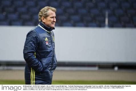 Fußball, Nationalteam Schweden Training und PK 151110 Förbundskapten Erik Hamr?n under Sveriges fotbollslandslags träning den 10 november 2015 i Stockholm.  Copyright: JOELxMARKLUND BB151110JM002