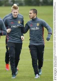 Fußball, Nationalteam Belgien Training Kevin De Bruyne of Belgium and Eden Hazard FOOTBALL : Entrainement Equipe Belgique - Bruxelles - 10 11 2015 PhotoNews Panoramic 