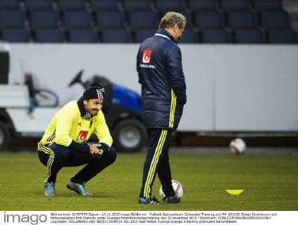 Fußball, Nationalteam Schweden Training und PK 151110 Zlatan Ibrahimovic och förbundskapten Erik Hamr?n under Sveriges fotbollslandslags träning den 10 november 2015 i Stockholm.  Copyright: JOELxMARKLUND BB151110JM014