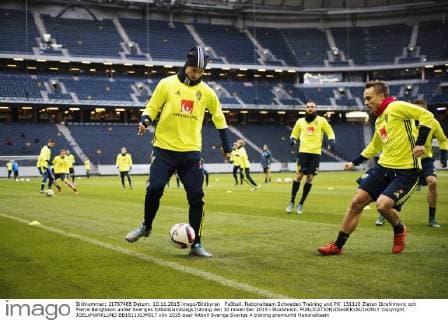 Fußball, Nationalteam Schweden Training und PK 151110 Zlatan Ibrahimovic och Pierre Bengtsson under Sveriges fotbollslandslags träning den 10 november 2015 i Stockholm.  Copyright: JOELxMARKLUND BB151110JM017