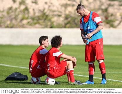 Fußball, Nationalteam Österreich Training SOCCER - AUT vs SUI, friendly match, preview ALICANTE,SPAIN,10.NOV.15 - SOCCER - OEFB international match Länderspiel Austria vs Switzerland, friendly match, preview, team training camp, training team AUT. Image shows Aleksandar Dragovic, Julian Baumgartlinger and Marko Arnautovic (AUT). GEPAxpictures xChristianxOrt