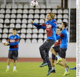 Czech Republic national team Nationalteam player Jaroslav Plasil (center) during a training session prior to the friendly soccer match Czech Republic vs Serbia and Poland in Prague, Czech Republic, November 10, 2015. (CTKxPhoto MichalxDolezal) CTKPhotoP201511100863501  dol 007