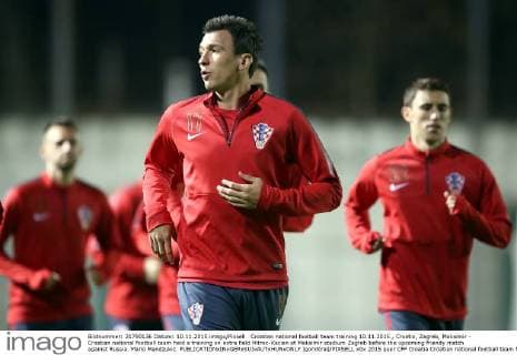 Croatian national football team training 10.11.2015., Croatia, Zagreb, Maksimir - Croatian national football team held a training on extra field Hitrec-Kacian at Maksimir stadium Zagreb before the upcoming friendy match against Russia. Mario Mandzukic.  IgorxKralj PIXSELL