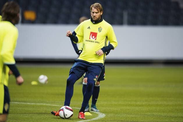 151111 Ola Toivonen - Fussball, Training Nationalteam Schweden in Stockholm.  JOELxMARKLUND BB151111JM007