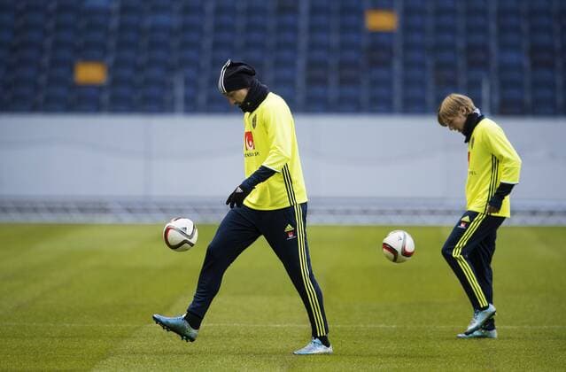 151111 Zlatan Ibrahimovic, Emil Forsberg - Fussball, Training Nationalteam Schweden in Stockholm.  JOELxMARKLUND BB151111JM013
