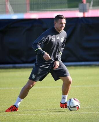 11.11.2015, DFB Team Training, Säbenerstrasse, München, Fussball, im Bild: Lukas Podolski (Deutschland)