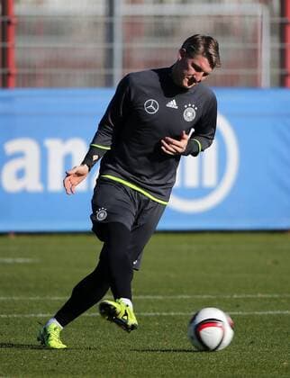11.11.2015, DFB Team Training, Säbenerstrasse, München, Fussball, im Bild: Bastian Schweinsteiger (Deutschland)