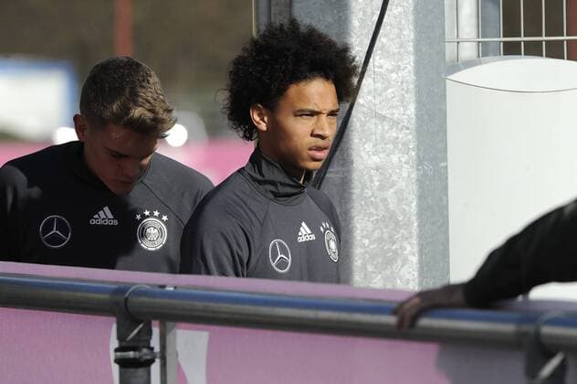 Debuetant Leroy SANE. Fussball -Training Deutsche Nationalmannschaft, an der Saebenerstrasse beim FC Bayern Muenchen am 11.11.2015.