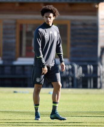 Fussball International 11.11.2015 Training der deutschen Nationalmannschaft in Muenchen beim FC Bayern an der Saebener Strasse: Leroy Sane 
