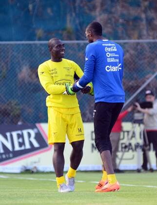 Nov. 10, 2015 - Quito, PICHINCHA, ECUADOR - Alejandro Castillo, left, talk to Alexander DomÃÂngez, goalkeeper, during training before the match against the Uruguayan team in Quito (Ecuador), Tuesday, November 10, 2015. Ecuador training session in Quito - ZUMAn230
