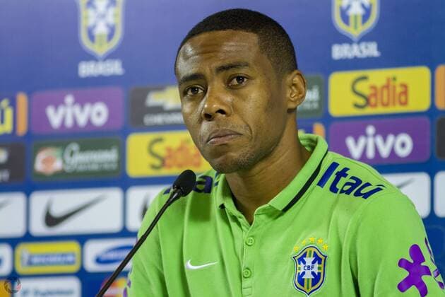 Treino da Sele??o Brasileira Principal SAO PAULO, Brazil - 11 11 2015: BRAZILIAN SELECTION TRAINING HOME - press conference PK Pressekonferenz the wheel Elias national team Nationalteam during the training held at the Main. (Photo: Marco Galv?o FotoArena)  MarcoxGalv?o