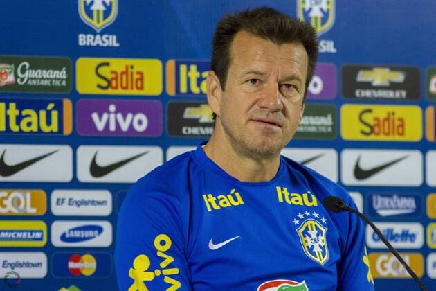 Treino da Sele??o Brasileira Principal SAO PAULO, Brazil - 11 11 2015: BRAZILIAN SELECTION TRAINING HOME - Technical collective interview Dunga national team Nationalteam during the training held at the Main. (Photo: Marco Galv?o FotoArena)  MarcoxGalv?o