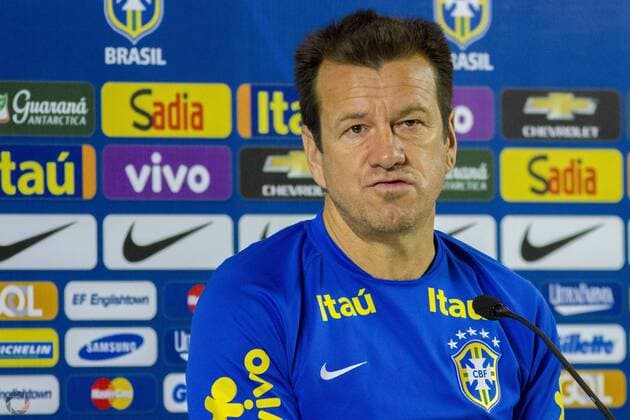 Treino da Sele??o Brasileira Principal SAO PAULO, Brazil - 11 11 2015: BRAZILIAN SELECTION TRAINING HOME - Technical collective interview Dunga national team Nationalteam during the training held at the Main. (Photo: Marco Galv?o FotoArena)  MarcoxGalv?o