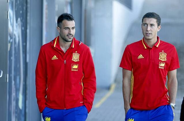 Fußball, Nationalteam Spanien PK, Mario Gaspar, De Marcos. Spain s press conference PK Pressekonferenz before their friendly match against England. In this picture, Mario Gaspar and De Marcos. xPABLOGARCIAx 