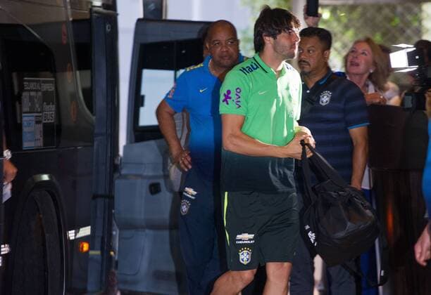 Fußball, Nationalteam Brasilien, Ankunft in Buenos Aires Selection arrives to play against Argentin BUENOS AIRES, AR - 11 11 2015: Brazilian team arrives in Buenos Aires - Kaka is seen on arrival of the Brazilian team at the Hotel Four Seasons to focus to match between Argentina-Brazil, valid for the third round of the playoffs for the World Cup, held at the Monumental Stadium in Nunez. (Photo: Marcelo Machado de Melo FotoArena)  MarceloxMachadoxdexMelo