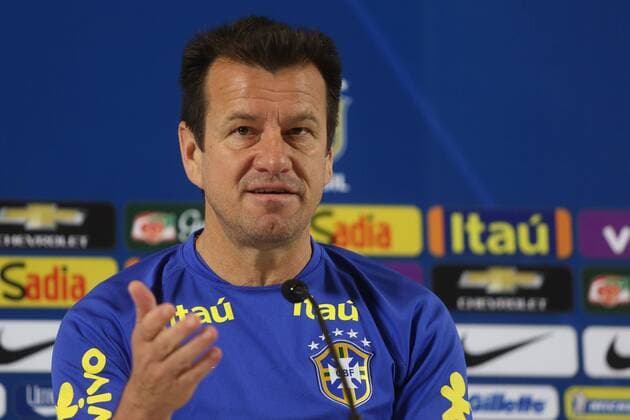SAO PAULO, Nov. 11, 2015 -- Brazil s national soccer team coach Dunga takes part in a press conference PK Pressekonferenz at the Arena Corinthians Stadium in Sao Paulo, Brazil, Nov. 11, 2015. Brazil will faces Argentina Nov.12 and Peru Nov. 17 in qualifying match for the 2018 FIFA World Cup WM Weltmeisterschaft Fussball Russia. Rahel Patrasso) (jg) (sp) (SP)BRAZIL-SAO PAULO-SOCCER-TRAINING e RahelxPatrasso 