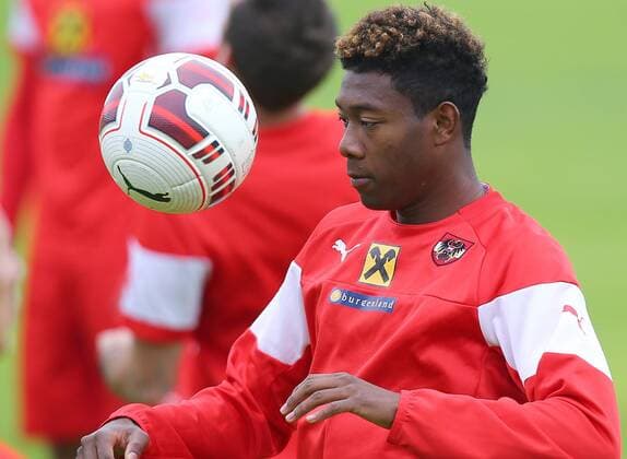 Fußball, Nationalteam Österreich Training SOCCER - AUT, friendly match, preview ALICANTE,12.NOV.15 - SOCCER - OEFB international match, training team AUT. Image shows David Alaba (AUT). GEPAxpictures xChristianxOrt