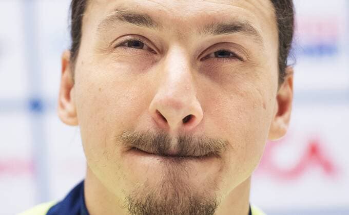 Fußball, Nationalteam Schweden Training und PK Zlatan Ibrahimovic - Stockholm, Pressekonferenz Nationalteam Schweden.  Copyright: JOELxMARKLUND BB151112JM046