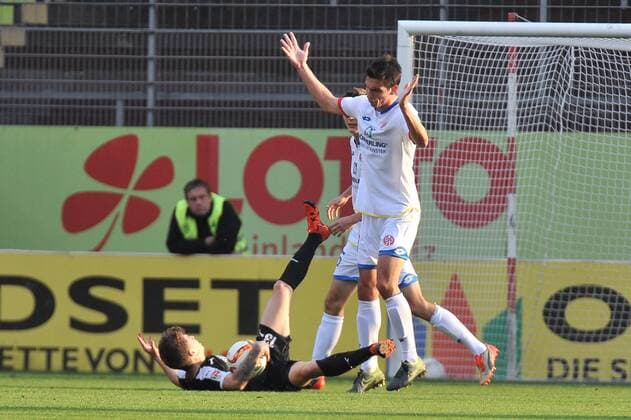 12.11.2015, xtkx, Fussball Testspiel, FSV Mainz 05 - SV Sandhausen v.l. Jakub Kosecki (SV Sandhausen) , Christoph Moritz (Mainz 05) ,