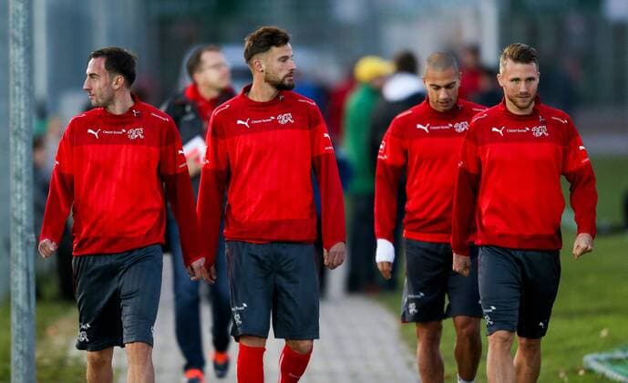 SOCCER - preview VIENNA,12.NOV.15 - SOCCER - training Nationalteam SUI. Image shows players of Switzerland. GEPAxpictures xPhilippxBrem