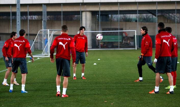 SOCCER - preview VIENNA,12.NOV.15 - SOCCER - training Nationalteam SUI. Image shows players of Switzerland. GEPAxpictures xPhilippxBrem