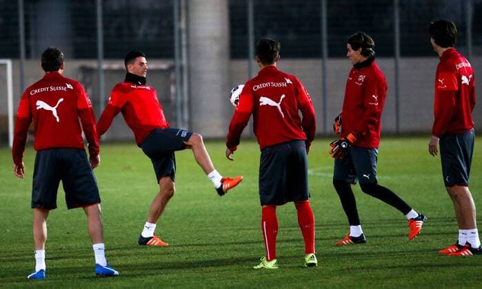 SOCCER - preview VIENNA,12.NOV.15 - SOCCER - training Nationalteam SUI. Image shows players of Switzerland. GEPAxpictures xPhilippxBrem