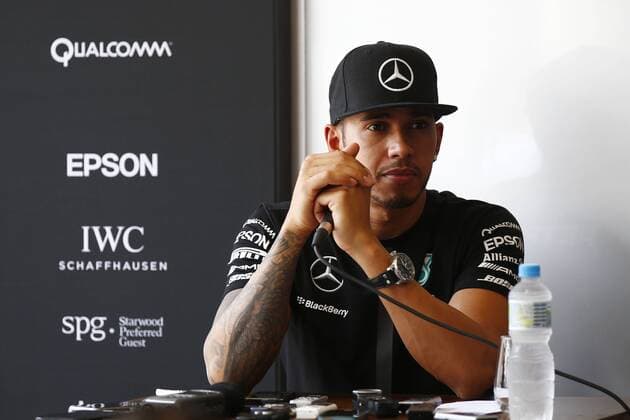 Motorsports: FIA Formula One World Championship WM Weltmeisterschaft 2015, Grand Prix of Brazil, 44 Lewis Hamilton (GBR, Mercedes AMG Petronas Formula One Team), xHOCHxZWEIx