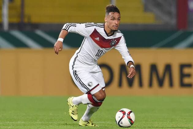 Osnabrueck Deutschland 12. November 2015: U20 Laenderspiel 2015 - Deutschland vs. Italien. Hany Mukhtar (Deutschland) am Ball. mt