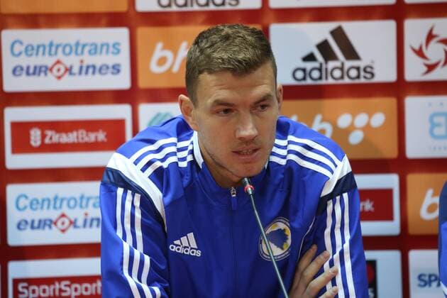 ZENICA, Nov. 12, 2015 -- Captain of the national soccer team of Bosnia and Herzegovina (BiH) Edin Dzeko attends a press conference PK Pressekonferenz before the Euro 2016 qualifying match between Bosnia and Herzegovina and Ireland at the stadium Bilino Polje in Zenica, BiH, on Nov. 12, 2015. ) (SP)BOSNIA AND HERZEGOVINA-ZENICA-SOCCER-EURO UEFA 2016 HarisxMemija 