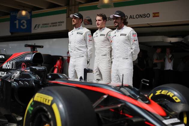 Brazilian Grand Prix, Sao Paulo 12 - 15 November 2015 12.11.2015 - Mclaren team photograph, Jenson Button (GBR) McLaren Honda MP4-30, Stoffel Vandoorne (BEL) Third driver, Mclaren Honda and Fernando Alonso (ESP) McLaren Honda MP4-30 