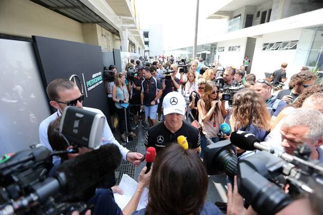 Brazilian Grand Prix, Sao Paulo 12 - 15 November 2015 12.11.2015 - Mclaren team photograph, Nico Rosberg (GER) Mercedes AMG F1 W06 