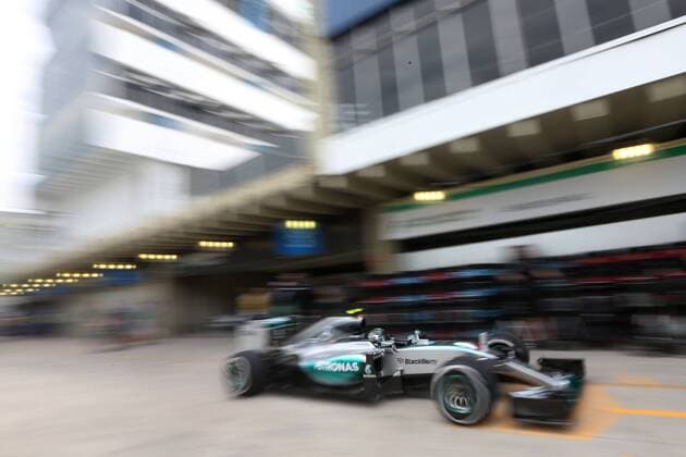Motorsports: FIA Formula One World Championship WM Weltmeisterschaft 2015, Grand Prix of Brazil, 6 Nico Rosberg (GER, Mercedes AMG Petronas Formula One Team), xHOCHxZWEIx