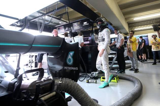 Motorsports: FIA Formula One World Championship WM Weltmeisterschaft 2015, Grand Prix of Brazil, 6 Nico Rosberg (GER, Mercedes AMG Petronas Formula One Team), xHOCHxZWEIx