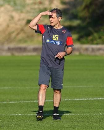 SOCCER - AUT vs SUI, friendly match, preview ALICANTE,SPAIN,13.NOV.15 - SOCCER - OEFB international match Länderspiel Austria vs Switzerland, friendly match, preview, team training camp, training team AUT. Image shows head coach Marcel Koller (AUT). GEPAxpictures xChristianxOrt