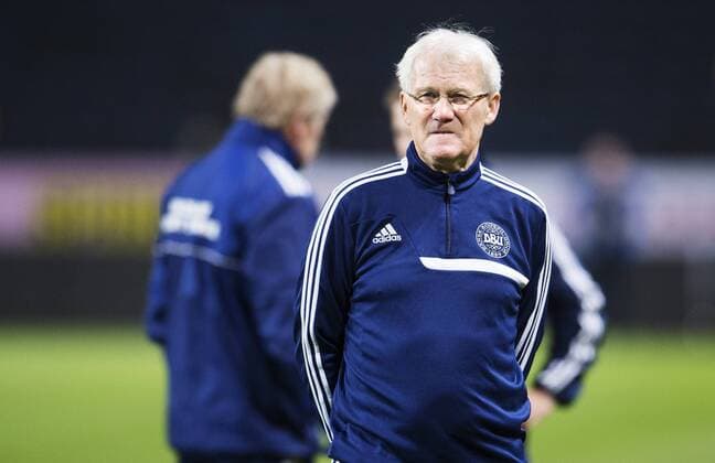 Fußball, Nationalteam Dänemark Training 151113 Förbundskapten Morten Olsen under Danmarks fotbollslandslags träning den 13 november 2015 i Stockholm.  Copyright: JOELxMARKLUND BB151113JM075