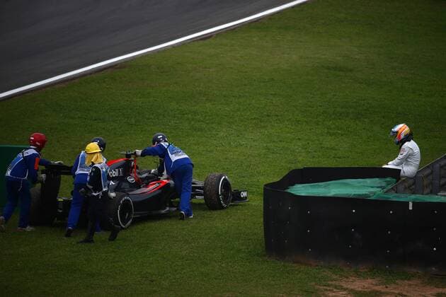 Brazilian Grand Prix, Sao Paulo 12 - 15 November 2015 13.11.2015 - Free Practice 2, Fernando Alonso (ESP) McLaren Honda MP4-30 retires from the practice 2. 