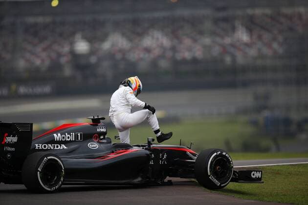 Brazilian Grand Prix, Sao Paulo 12 - 15 November 2015 13.11.2015 - Free Practice 2, Fernando Alonso (ESP) McLaren Honda MP4-30 retires from the practice. 