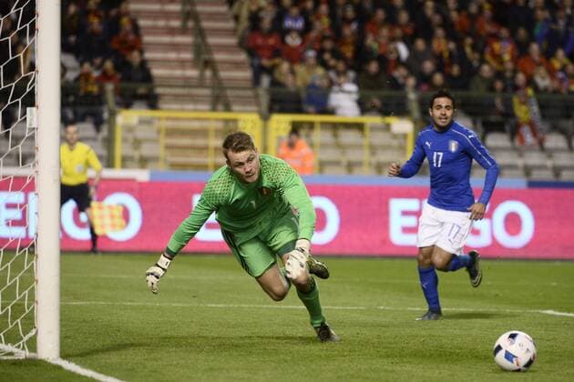 - BRUSSELS, BELGIUM: Belgium s goalkeeper Simon Mignolet and Italy s Eder pictured in action during a friendly soccer game between Belgian national team Nationalteam Red Devils and Italy, in Brussels, Friday 13 November 2015, a game in preparation of the Euro2016 European Championship EM Europameisterschaft DIRKxWAEM  x04739572x