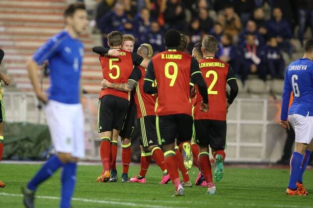 - BRUSSELS, BELGIUM: Belgium s Jan Vertonghen (L) celebrates after scoring the 1-1 goal during a friendly soccer game between Belgian national team Nationalteam Red Devils and Italy, in Brussels, Friday 13 November 2015, a game in preparation of the Euro2016 European Championship EM Europameisterschaft BRUNOxFAHY  x04739615x
