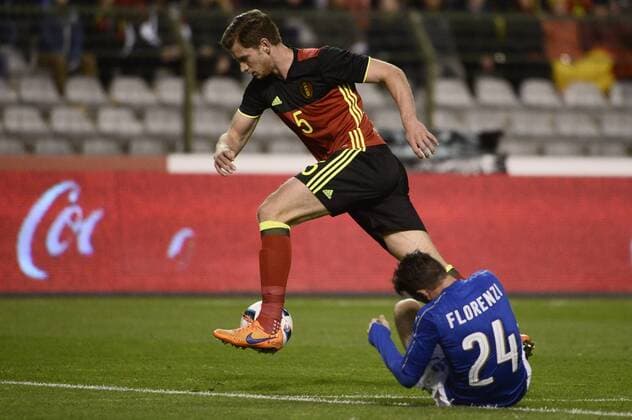 - BRUSSELS, BELGIUM: Belgium s Jan Vertonghen and Italy s Alessandro Florenzi fight for the ball during a friendly soccer game between Belgian national team Nationalteam Red Devils and Italy, in Brussels, Friday 13 November 2015, a game in preparation of the Euro2016 European Championship EM Europameisterschaft DIRKxWAEM  x04739647x