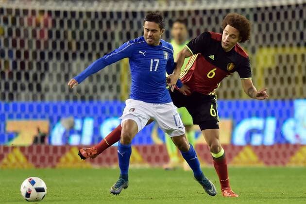 Witsel Axel midfielder of Belgium battles for the ball with Eder Citadin forward of Italy FOOTBALL : Belgique vs Italie - Match Amical - Bruxelles - 13 11 2015 PhotoNews Panoramic 
